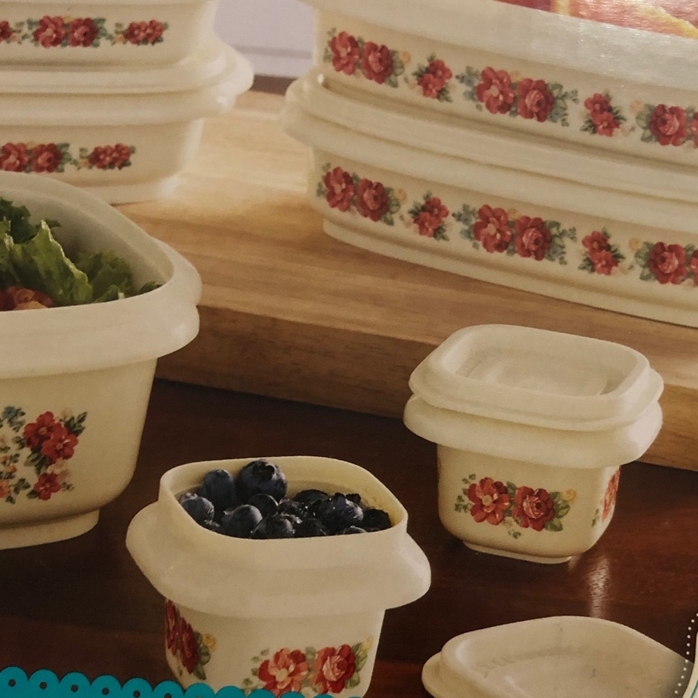 ❌SOLD❌ Pioneer Woman Vintage 20pc food storage - Picture 6 of 6